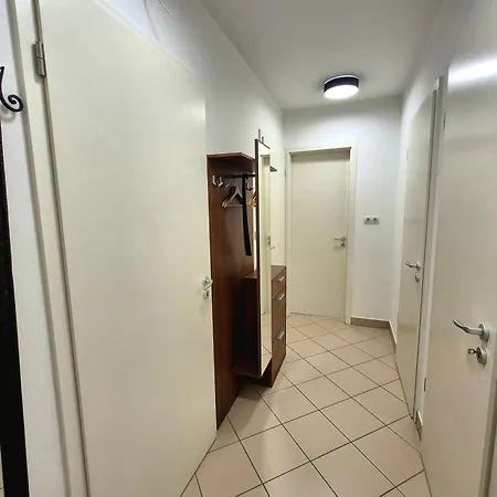 Apartment F45 